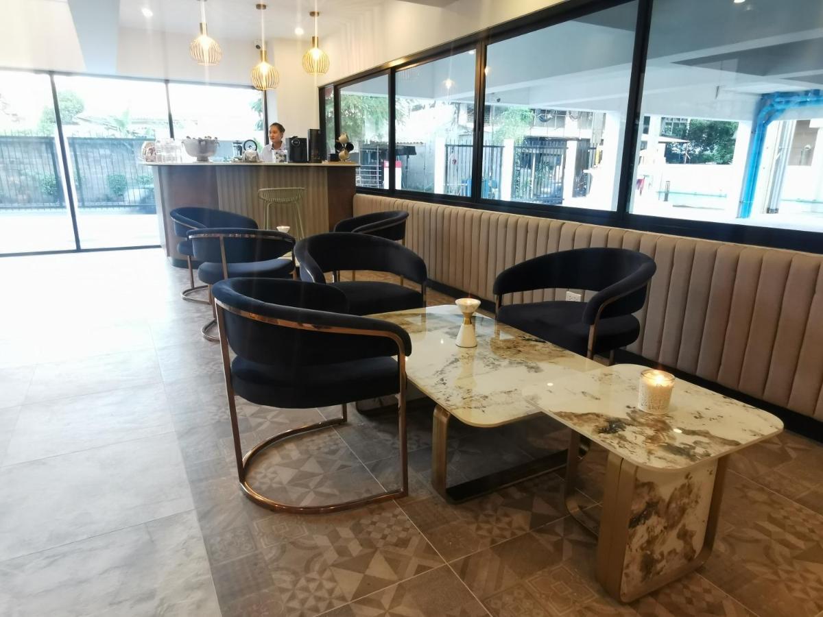 Abc@48 Hotel & Service Apartment バンコク都 エクステリア 写真
